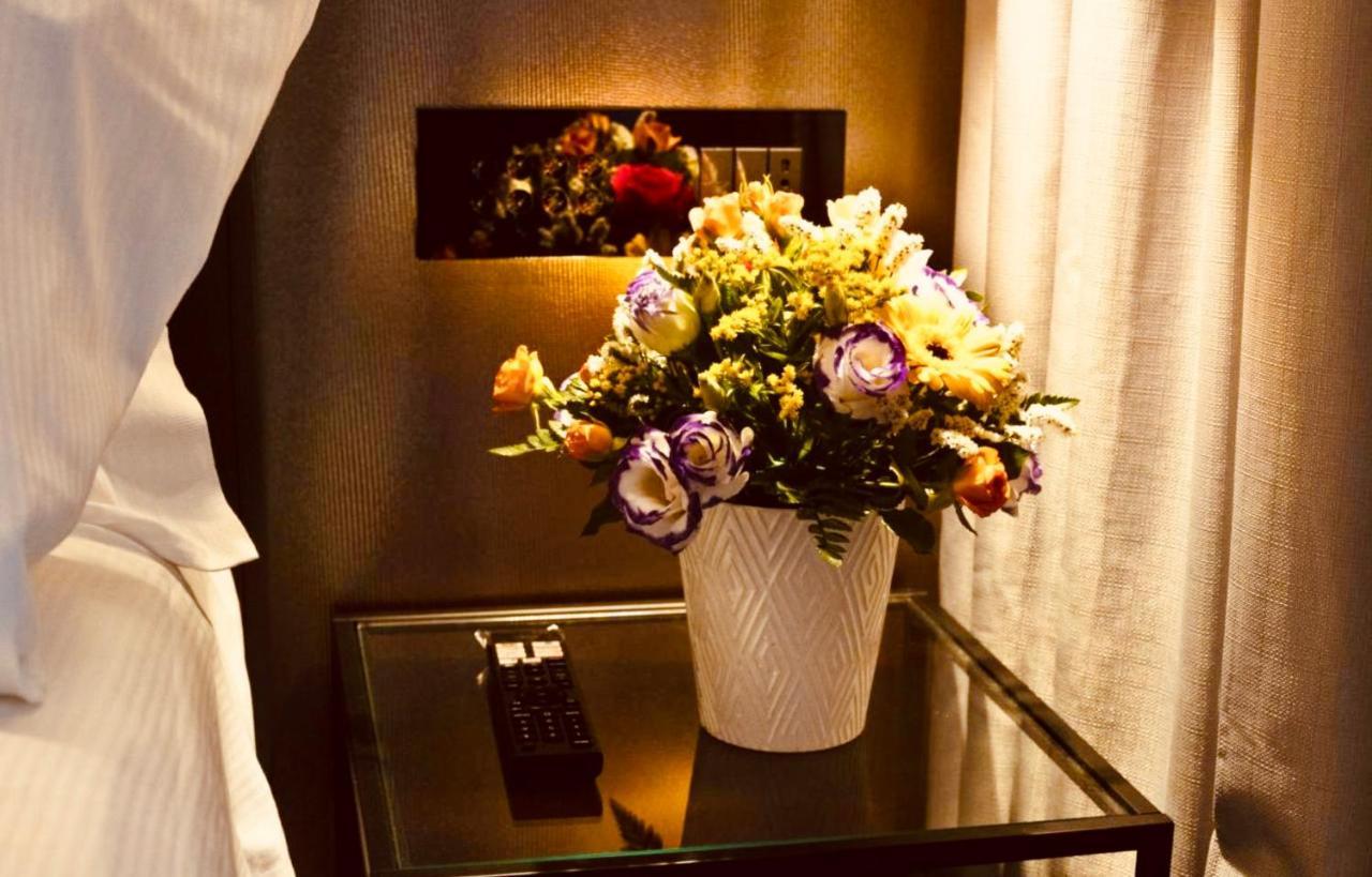 Boutique Hotel סירמיונה מראה חיצוני תמונה