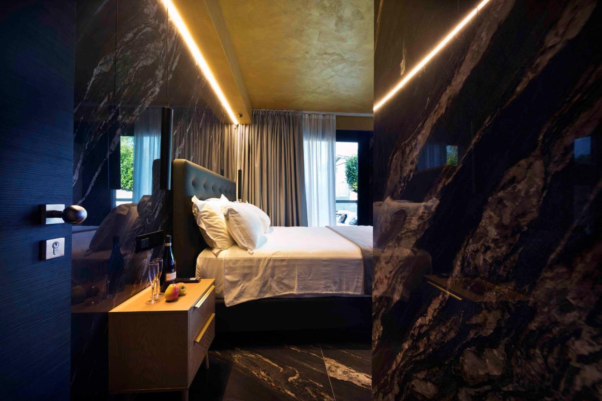 Boutique Hotel סירמיונה מראה חיצוני תמונה