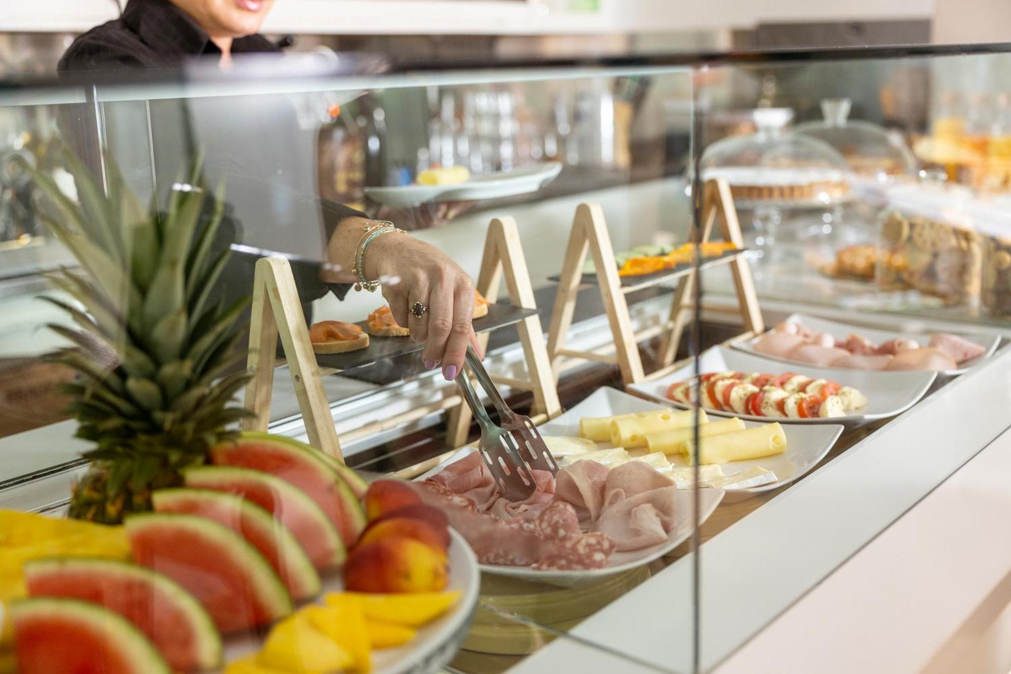 Boutique Hotel סירמיונה מראה חיצוני תמונה
