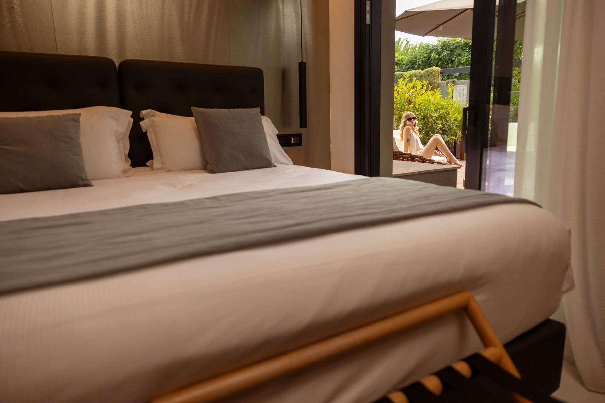 Boutique Hotel סירמיונה מראה חיצוני תמונה